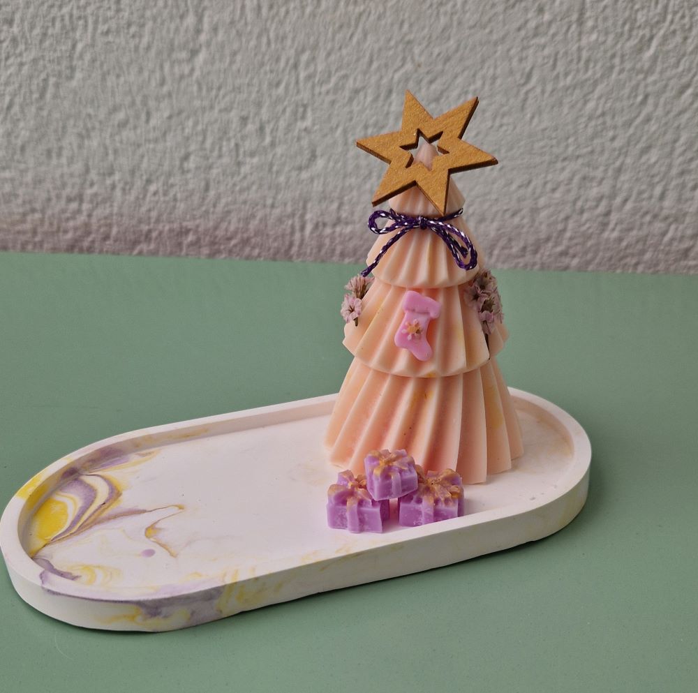 Christmas Tree Candle - Image 3