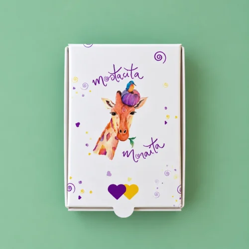 Cajita ilustrada de regalo Mostacita Moraíta con jirafa